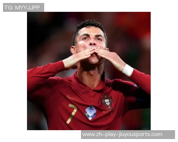 C罗在欧洲杯上的传奇表现与天下足球的辉煌历程探讨